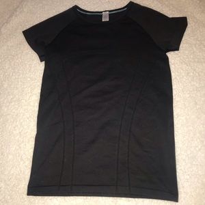 Ivviva Black Top (LULULEMON)